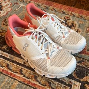 ON WOMEN'S CLOUDFLYER V2